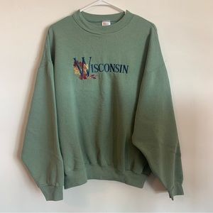 Vintage Wisconsin Crewneck Unisex XL Green Fall Leaves Sweater USA